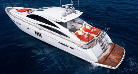 PRINCESS V70, embarquement à saint-tropez