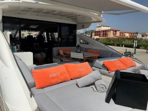 PRINCESS V70, dernière baignade et retour