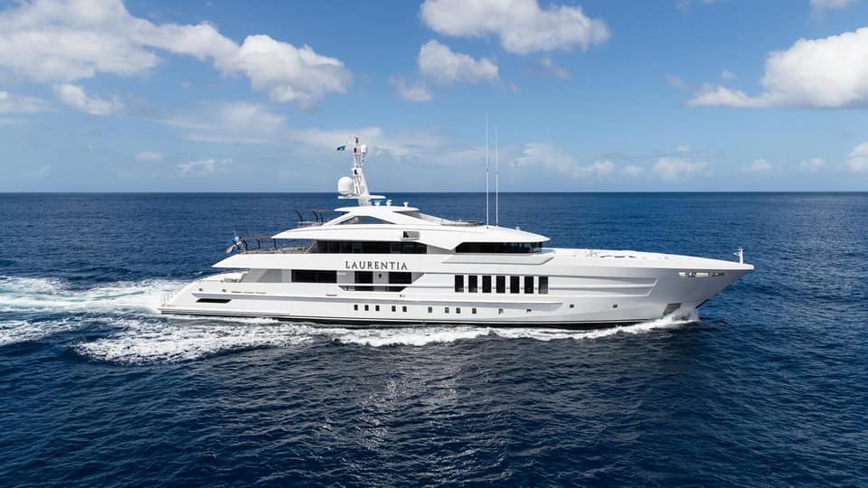 Visite vidéo du LAURENTIA, location de yacht sur la Côte d'Azur