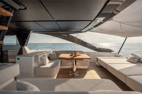 BLUEGAME 74, embarquement à saint-tropez