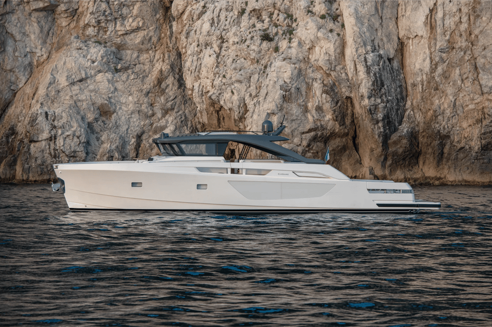 Visite vidéo du BLUEGAME 74, location de yacht sur la Côte d'Azur