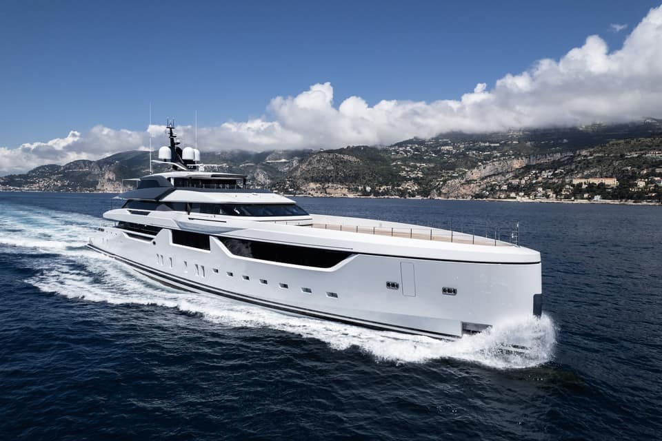 Visite vidéo du MALIA, location de yacht sur la Côte d'Azur