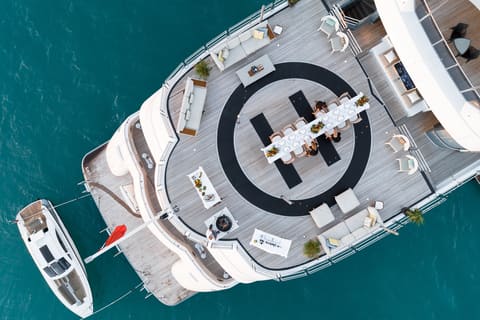  NAIA, navigation vers le prochain port