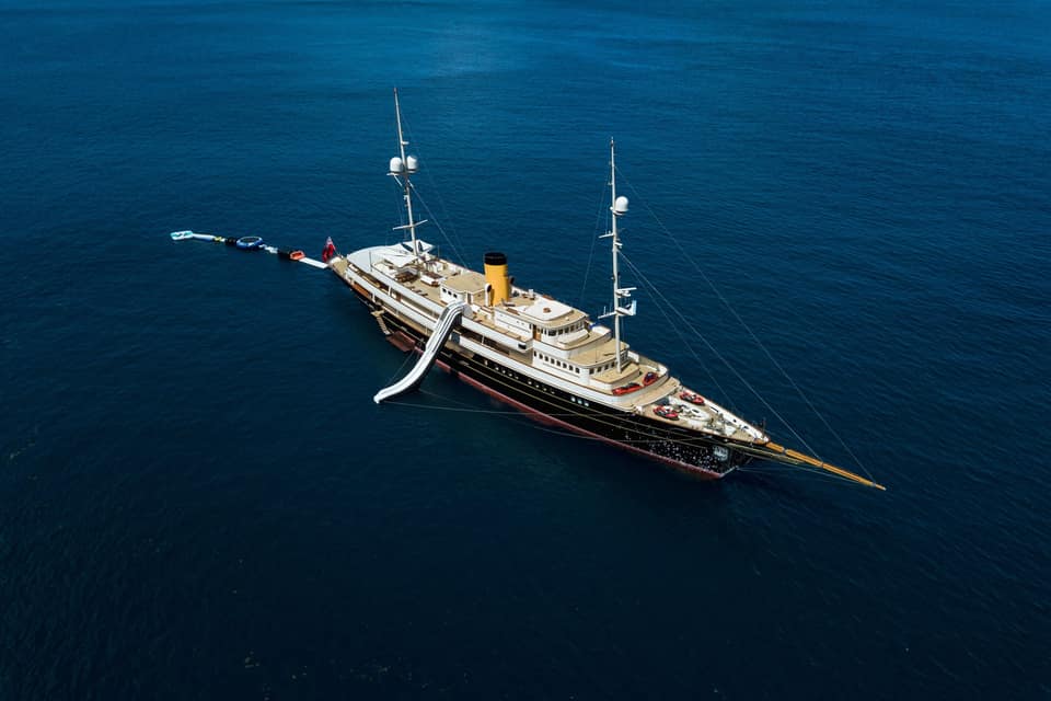 Visite vidéo du NERO, location de yacht sur la Côte d'Azur