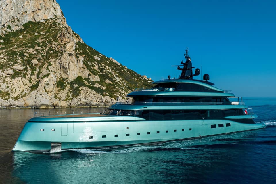 Visite vidéo du KENSHO, location de yacht sur la Côte d'Azur
