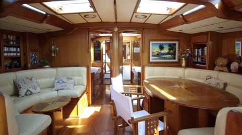 CNB BERNIC II, croisière le long de la côte