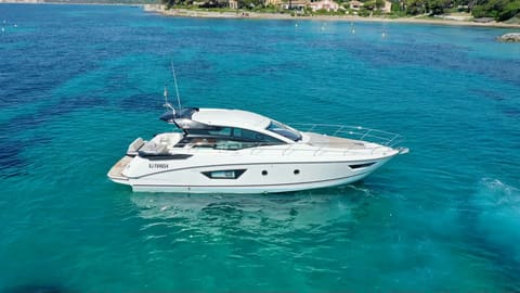 BENETEAU GT 46, embarquement