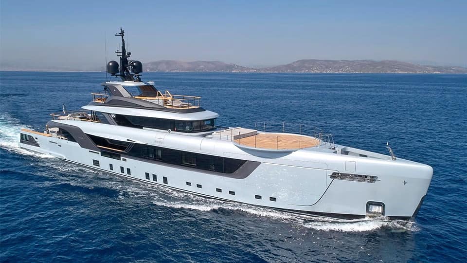Visite vidéo du GECO, location de yacht sur la Côte d'Azur