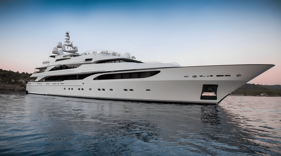 Visite vidéo du LIONESS V, location de yacht sur la Côte d'Azur