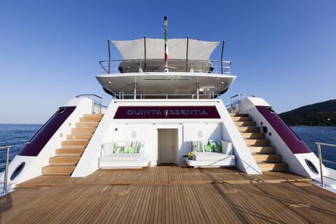 QUINTA ESSENTIA, navigation vers le prochain port