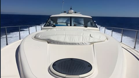 GIANETTI 55 SPORT, déjeuner au mouillage ou en beach club