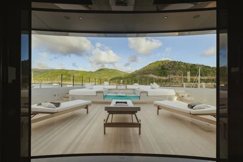 VIRTUOSITY, navigation vers le prochain port