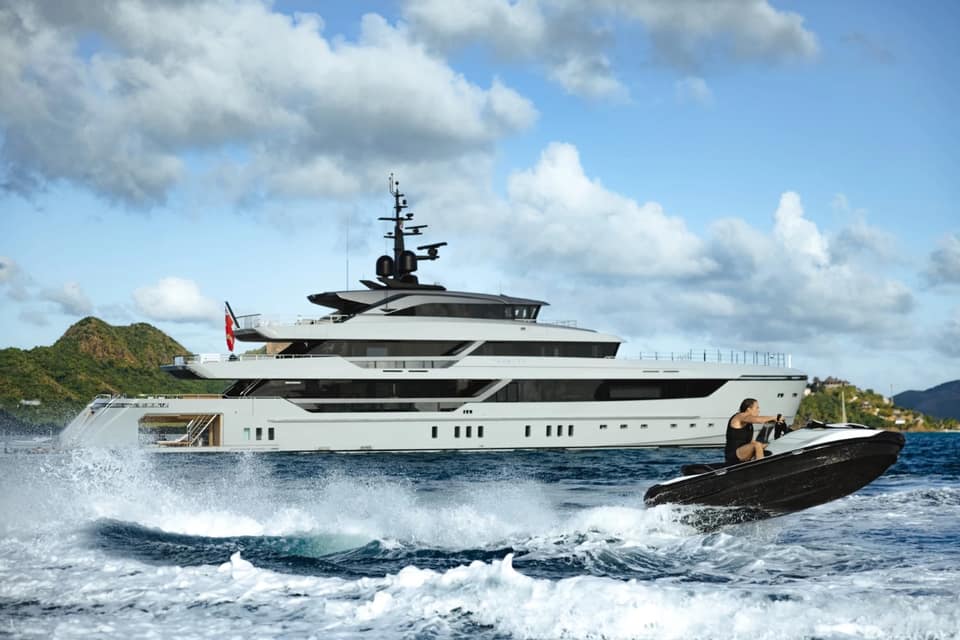 Visite vidéo du  VIRTUOSITY, location de yacht sur la Côte d'Azur