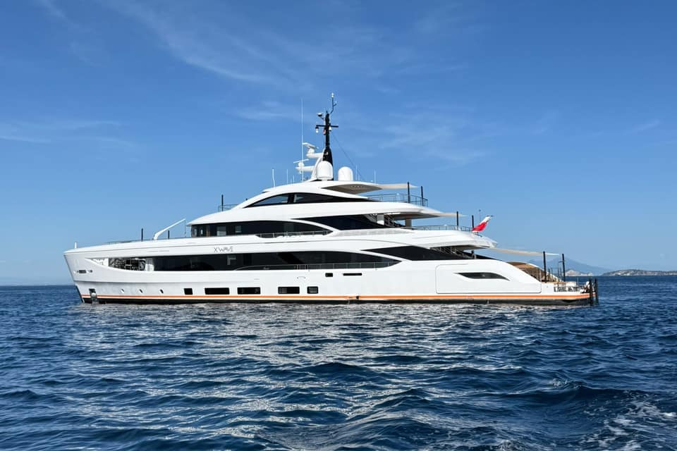 Visite vidéo du XWAVE, location de yacht sur la Côte d'Azur