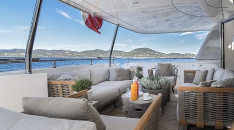 SANLORENZO 88, navigation vers le prochain port