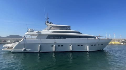SANLORENZO 88, mer et soleil