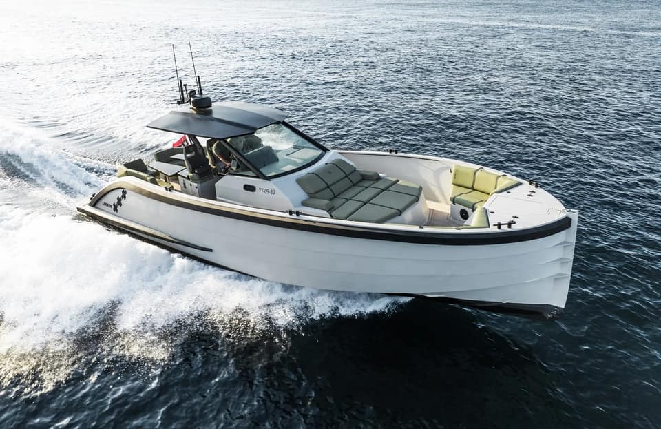 Visite vidéo du Lekker 44, location de yacht sur la Côte d'Azur