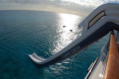 CARPE DIEM, dîner à bord ou à terre
