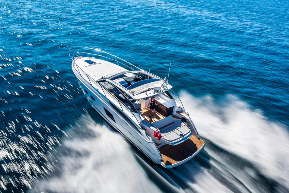 Visite vidéo du PRINCESS V39, location de yacht sur la Côte d'Azur