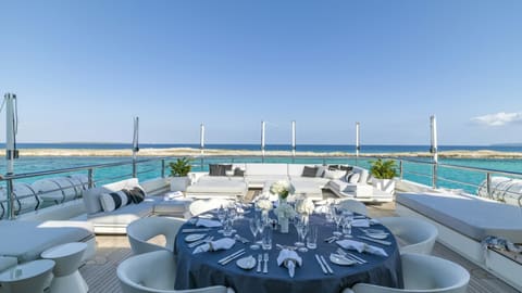 ROMA, dîner à bord ou à terre